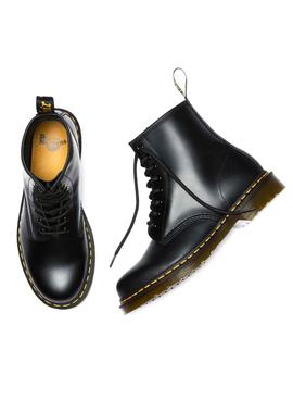 Botas Dr. Martens 1460 Couro Liso Preto