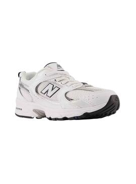 Sapatilhas New Balance 530 com cordões elásticos para crianças.