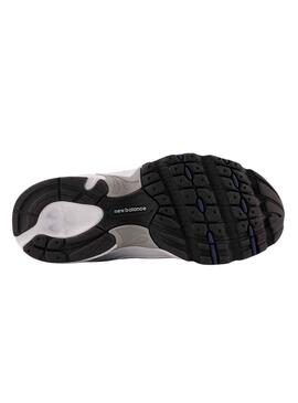Sapatilhas New Balance 530 com cordões elásticos para crianças.