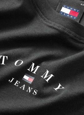 Camisa Tommy Jeans Slim Essential preto mulher.