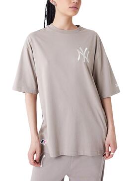 Camisa New Era New York Yankees League Marrom.