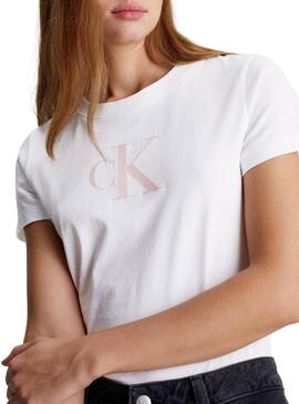 Camisa Calvin Klein de seda Slim branca para mulher.