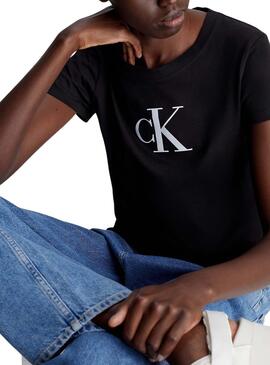 Camiseta Calvin Klein Satin Slim Preta Para Mulher