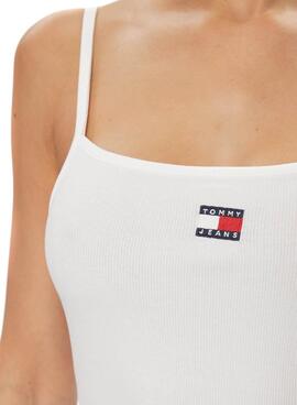 Camiseta Tommy Jeans Badge Rib Branco Para Mulher.