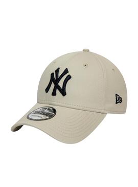 Boné New Era League Essential 940 Beige