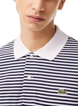 Polo Lacoste L1212 listrada em azul marinho para homens.