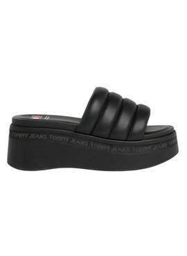 Sandálias Tommy Jeans Wedge em preto para mulher.