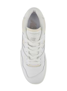 Sapatilhas New Balance 550 Branco Bege Para Mulher.