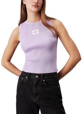Top Calvin Klein Jeans etiqueta tecida lilás para mulher.