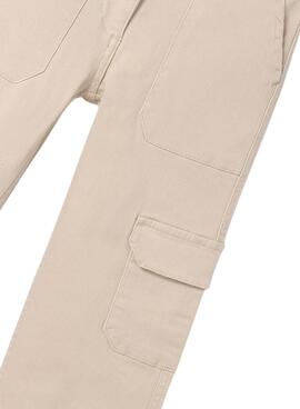 Calça Mayoral longa de sarja bege para menina.