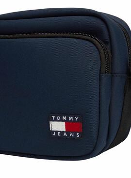 Bolsa Tommy Jeans Essential Daily Crossover azul marino para mulher.