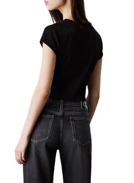 Camiseta Calvin Klein Jeans Slim preta para mulher.