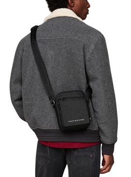 Bolsa Tommy Hilfiger Reporter preta para homem
