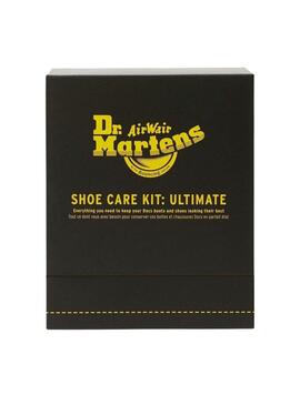 Kit de cuidados para calçados Dr. Martens na cor preta.