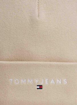 Gorro Tommy Jeans com logo bordado em bege para mulher