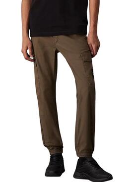 Calça Calvin Klein Jeans Cargo verde para homem