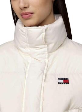 Plumífero Tommy Jeans Alaska bandeira nas costas branco para mulher