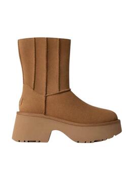 Botas UGG Classic New Heights Camelo para mulheres