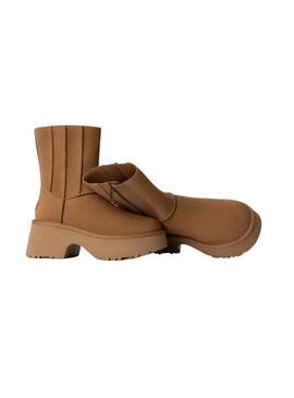 Botas UGG Classic New Heights Camelo para mulheres