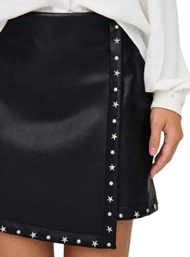 Saia de poliuretano preto com estrelas Only Sia para mulher.