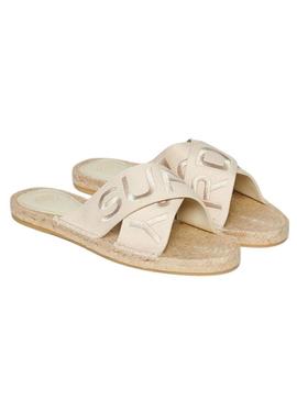 Sandálias Superdry cruzadas bege para mulher.