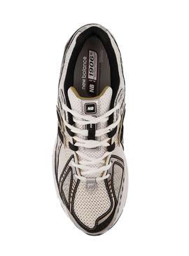 Sapatilhas New Balance M1906RA prata metálica para homem.