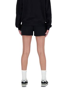Calções New Balance Essential preto para mulher