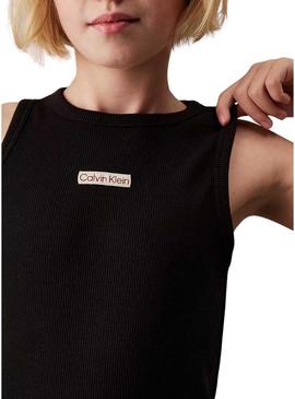 Regata Calvin Klein preta para menina.