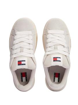 Sapatilhas Tommy Jeans Skate cinza para mulher.