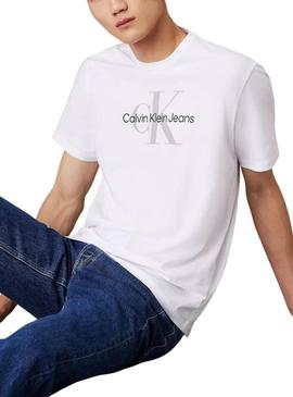 Camiseta Calvin Klein Hero branca para homem.