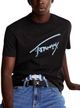 Camiseta Tommy Jeans Signature preta para homem.