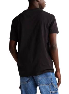 Camiseta Tommy Jeans Signature preta para homem.