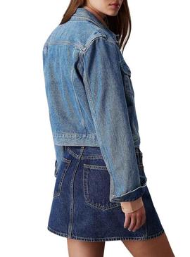 Jaqueta jeans Calvin Klein Jeans Cropped dos anos 90 para mulher.