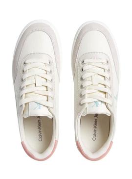 Sapatilhas Calvin Klein Jeans Classic Cupsole brancas para mulher.