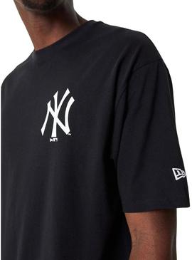 Camiseta New Era Neyyan preta para homem.