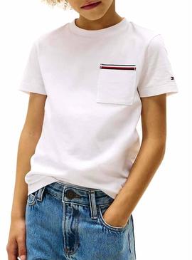 Camiseta Tommy Hilfiger Pocket branca para criança.