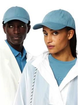 Boné Lacoste em sarja azul para homem e mulher.