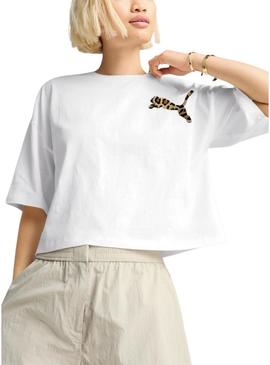 Camiseta Puma Leo Luxe branca para mulher.