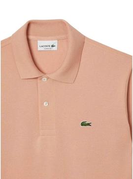 Polo Lacoste Piqué L.12.12 coral para homem.