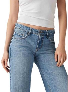 Calça jeans Levi's Low Loose azul para mulher.