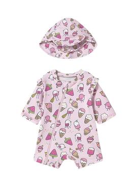 Macacão Mayoral de banho com touca rosa para bebê.
