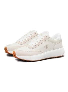 Tênis Calvin Klein Runner Mix bege para mulher.