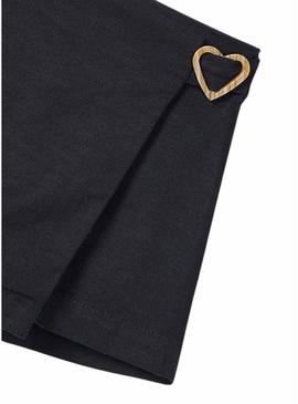 Saia-calça Mayoral com fivela preta para menina.