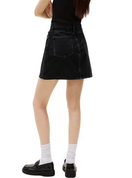 Saia Tommy Jeans Mom preta para mulher.