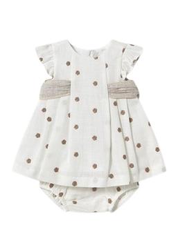 Vestido bordado branco Mayoral para bebê.