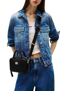 Bolsa Tommy Jeans American Cool preta para mulher.