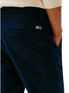 Calça chinesa Tommy Jeans Austin azul marinho para homem.