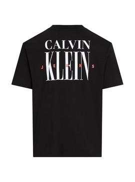 Camiseta Calvin Klein Jeans Serif preta para homem.