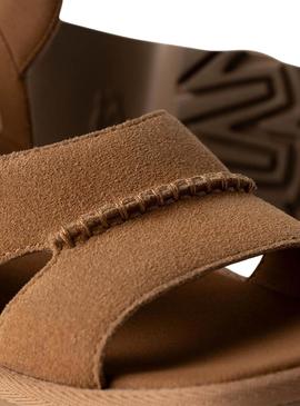 Sandálias UGG New Heights com tira no tornozelo em camelo para mulher.