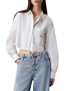 Camisa Calvin Klein Jeans Cropped branca para mulher.